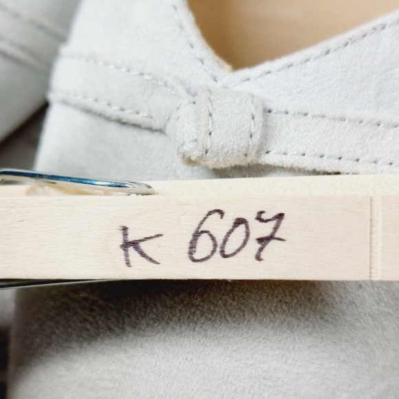 Naturalizer Women's Flats in Light Gray - Picture 14 of 14